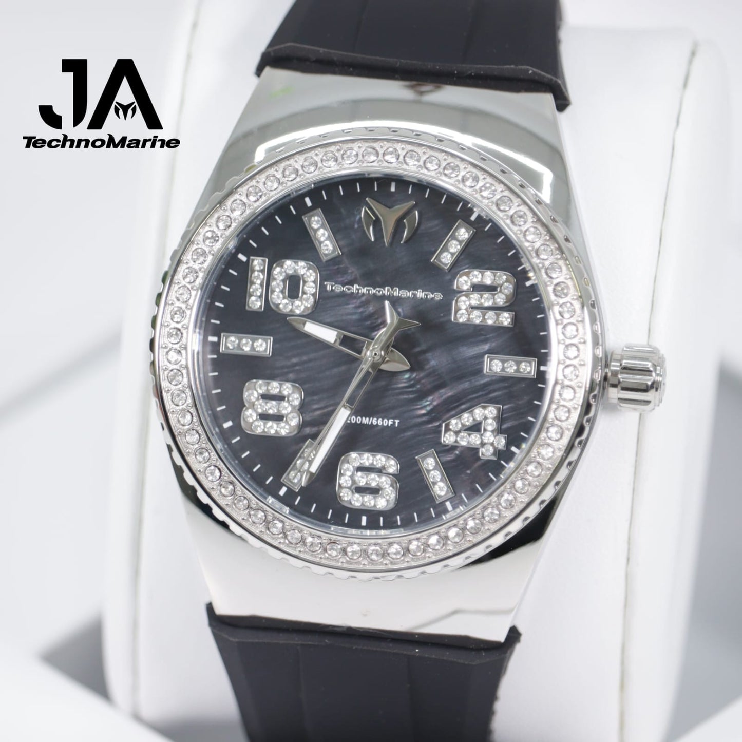 Technomarine Cruise Monogram 45mm Stainless steel Una Pulsera Gratis