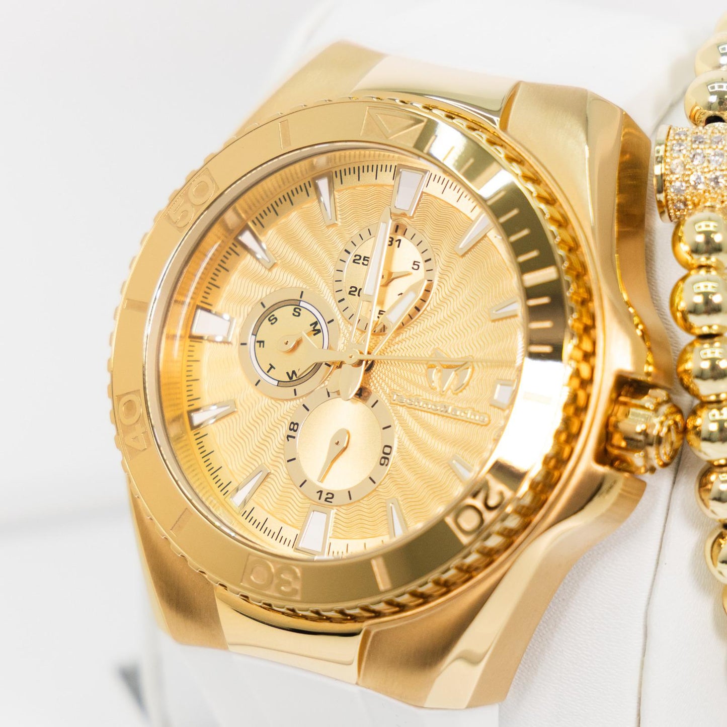 TechnoMarine Cruise California Men's Watch - 45mm, Black, White, Oro + 5% De Descuento = $139.99