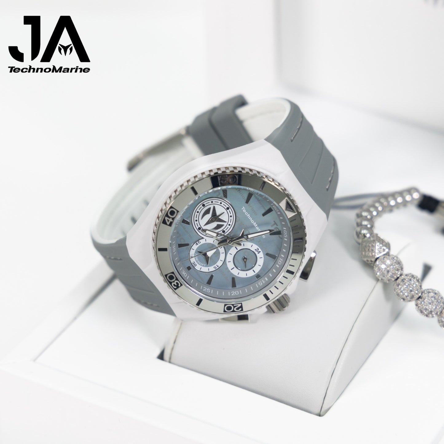 Technomarine Hombre Cruise California Men's Watch w/ Metal, & Oyster Dial