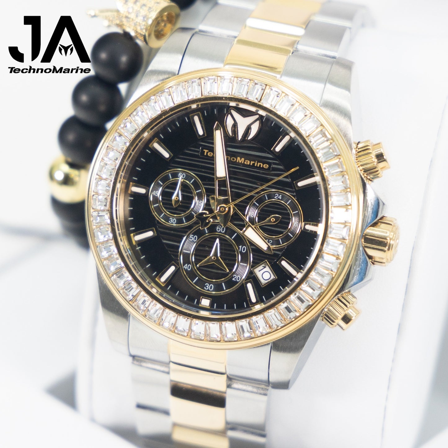 Technomarine Men Manta Ray Chronograph Quartz White Dial 42 mm