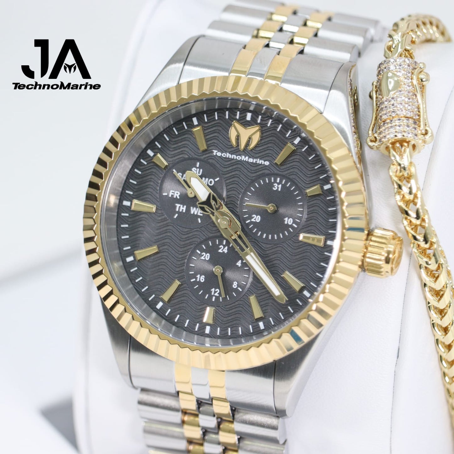 TECHNOMARINE Sea Dream Quartz Dial Watch 42 mm Dos Tonos Fondo Gris CON Una Pulsera