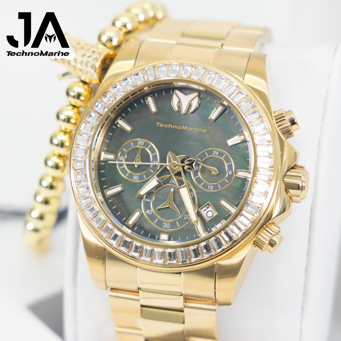 Technomarine Men Manta Ray Chronograph Quartz White Dial 42 mm