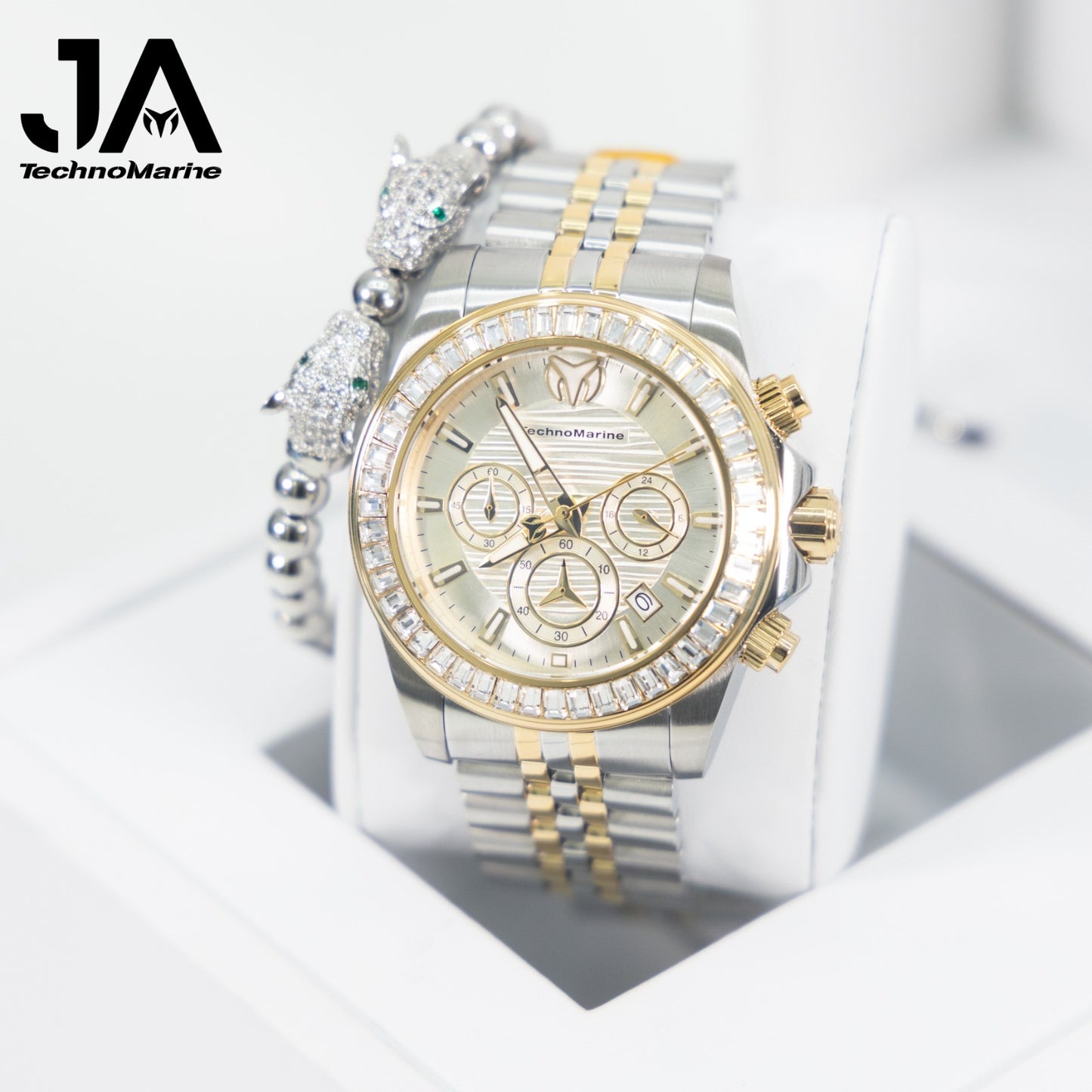 Technomarine Men Manta Ray Chronograph Quartz White Dial 42 mm