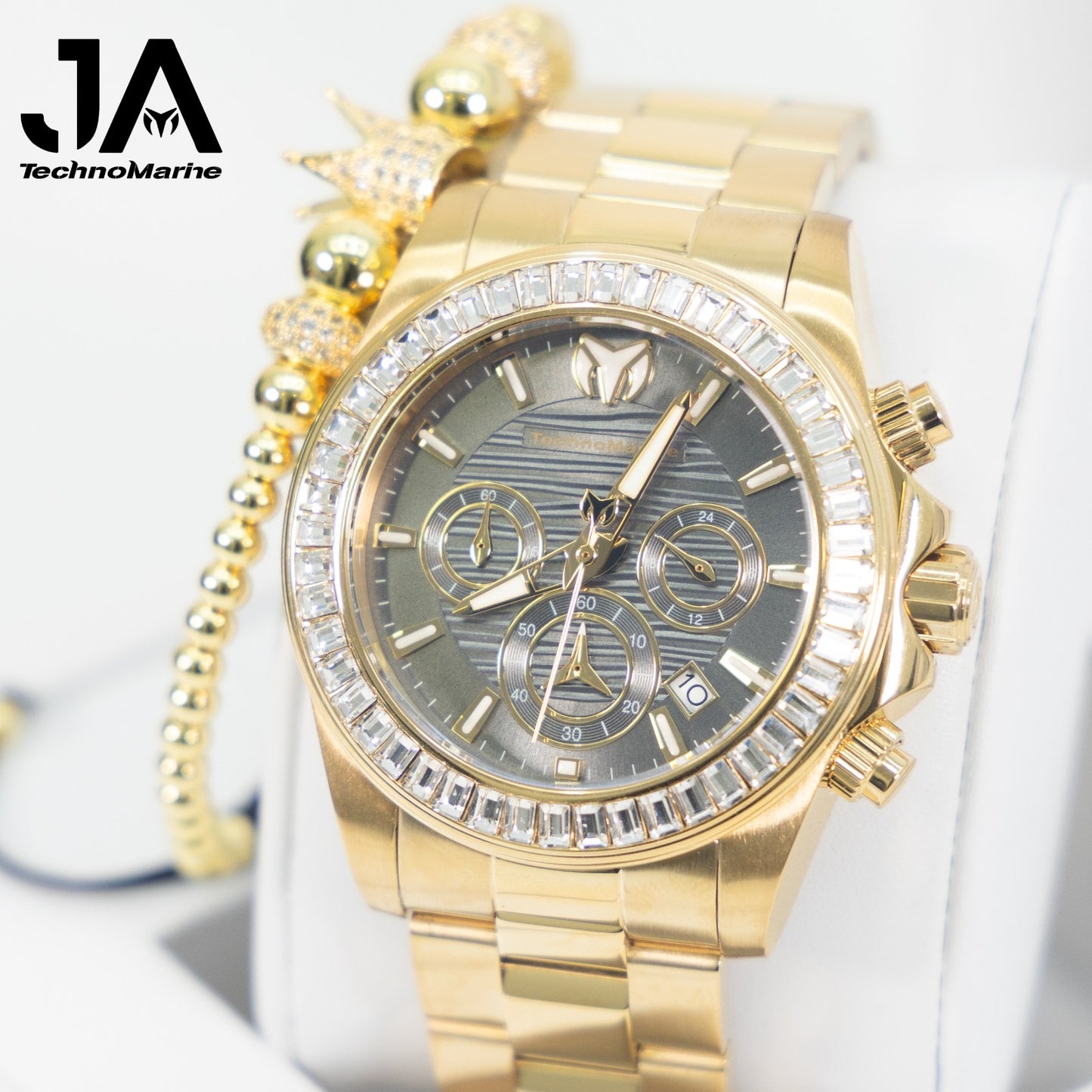 Technomarine Men Manta Ray Chronograph Quartz White Dial 42 mm