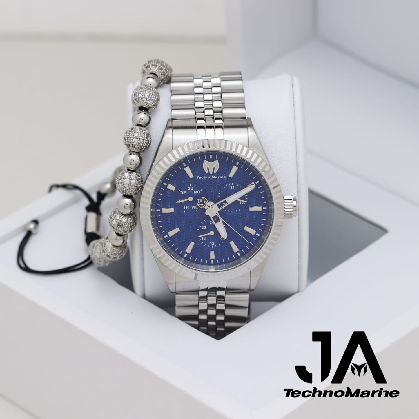 TECHNOMARINE Sea Dream Quartz Blue Dial Watch 42 mm CON Una Pulsera