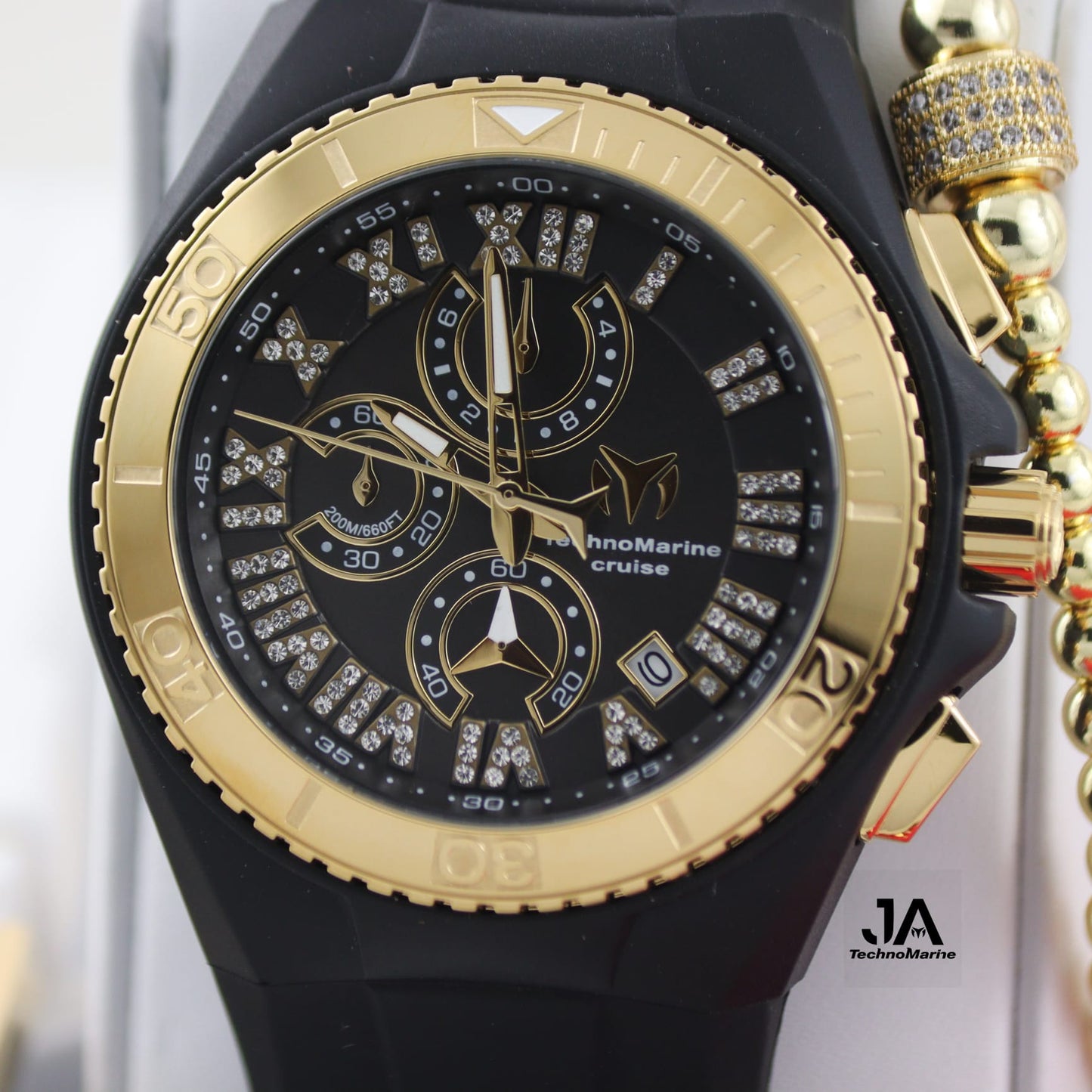 Technomarine Cruise Star Gold With Black Dial, Tres Correas , Negra ,Blanca ,Roja