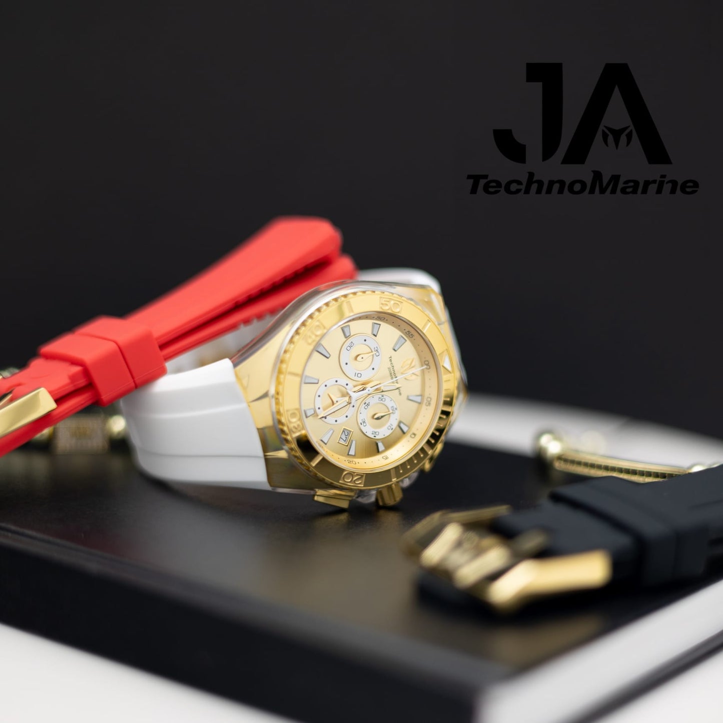 Technomarine Men's Swiss Mvt Gold and Gold Suizo Tres Correas