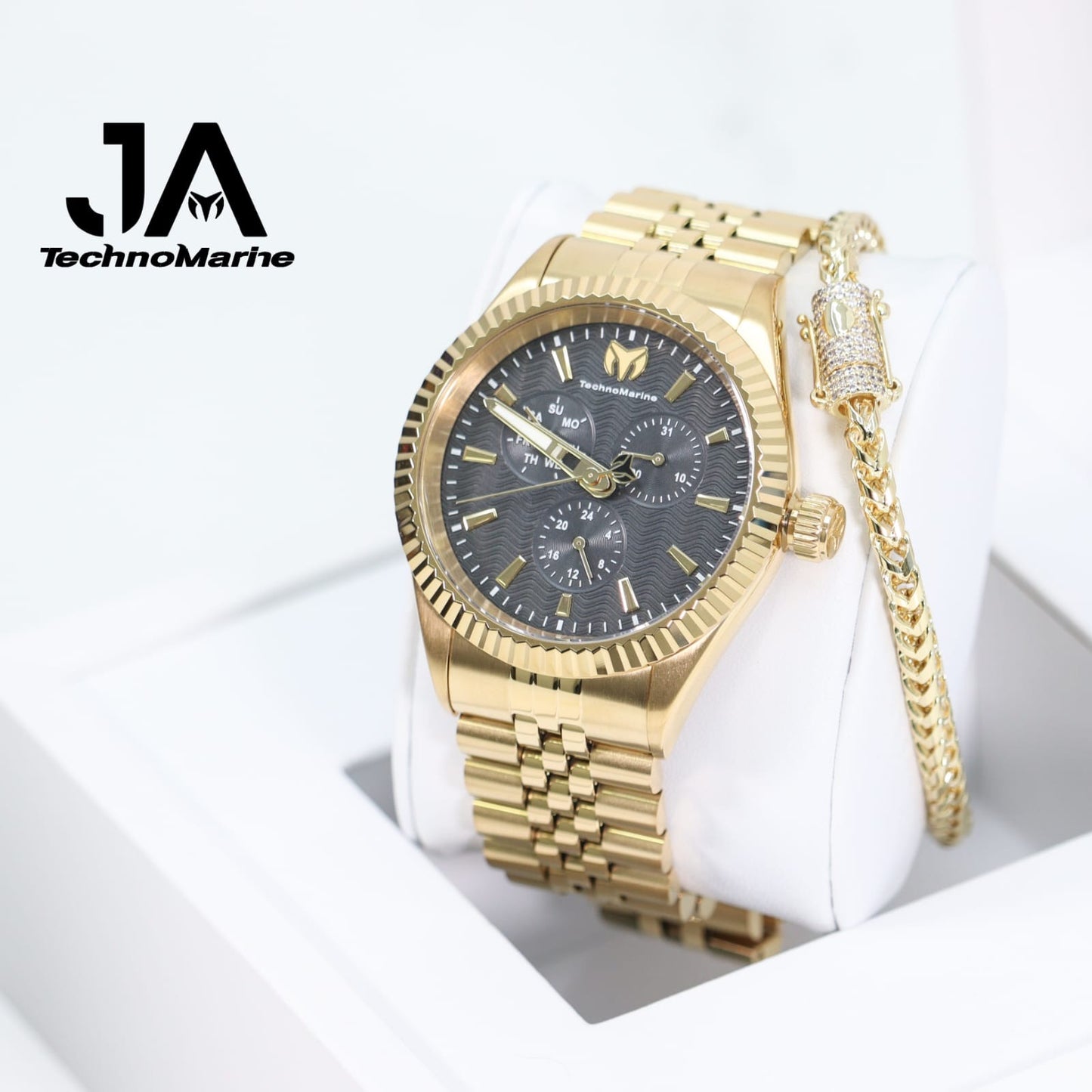 TECHNOMARINE Sea Dream Quartz Dial Watch 42 mm Oro Fondo Negro