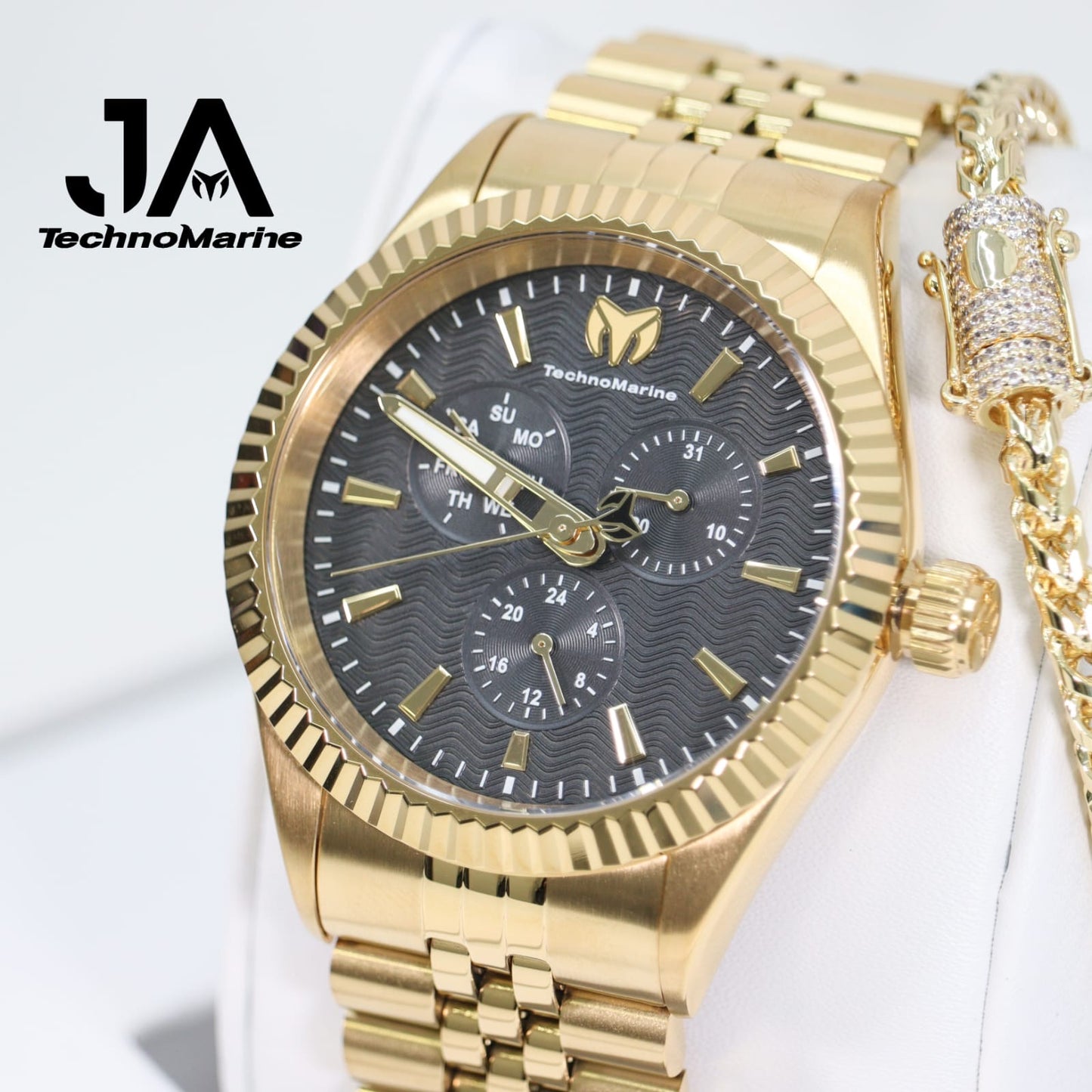 TECHNOMARINE Sea Dream Quartz Dial Watch 42 mm Oro Fondo Negro