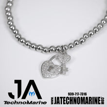 Load image into Gallery viewer, Pulsera De Corazón, Candado Silver Mujer Stainless Steel

