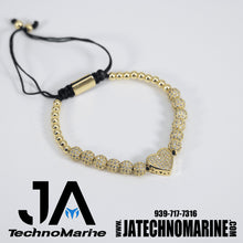 Cargar imagen en el visor de la galería, Pulsera De Corazon Dorada De Mujer Ajustable Stainless Steel
