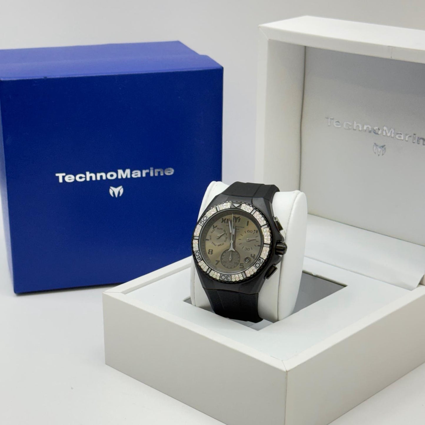 TechnoMarine Cruise California Custom Swiss crystal sapphire Men's Watch - 46.65mm, Black