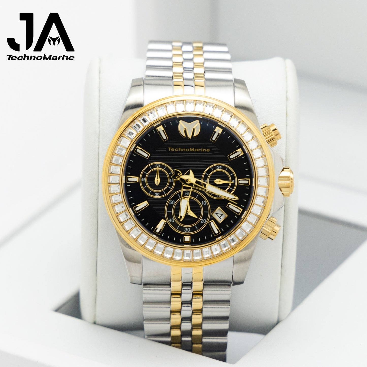 Technomarine Men Manta Ray Chronograph Quartz White Dial 42 mm