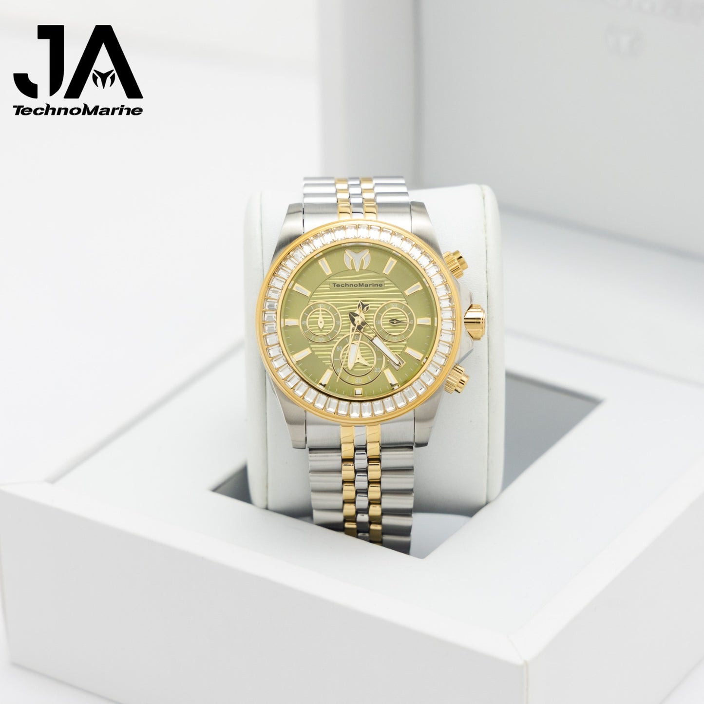 Technomarine Men Manta Ray Chronograph Quartz White Dial 42 mm