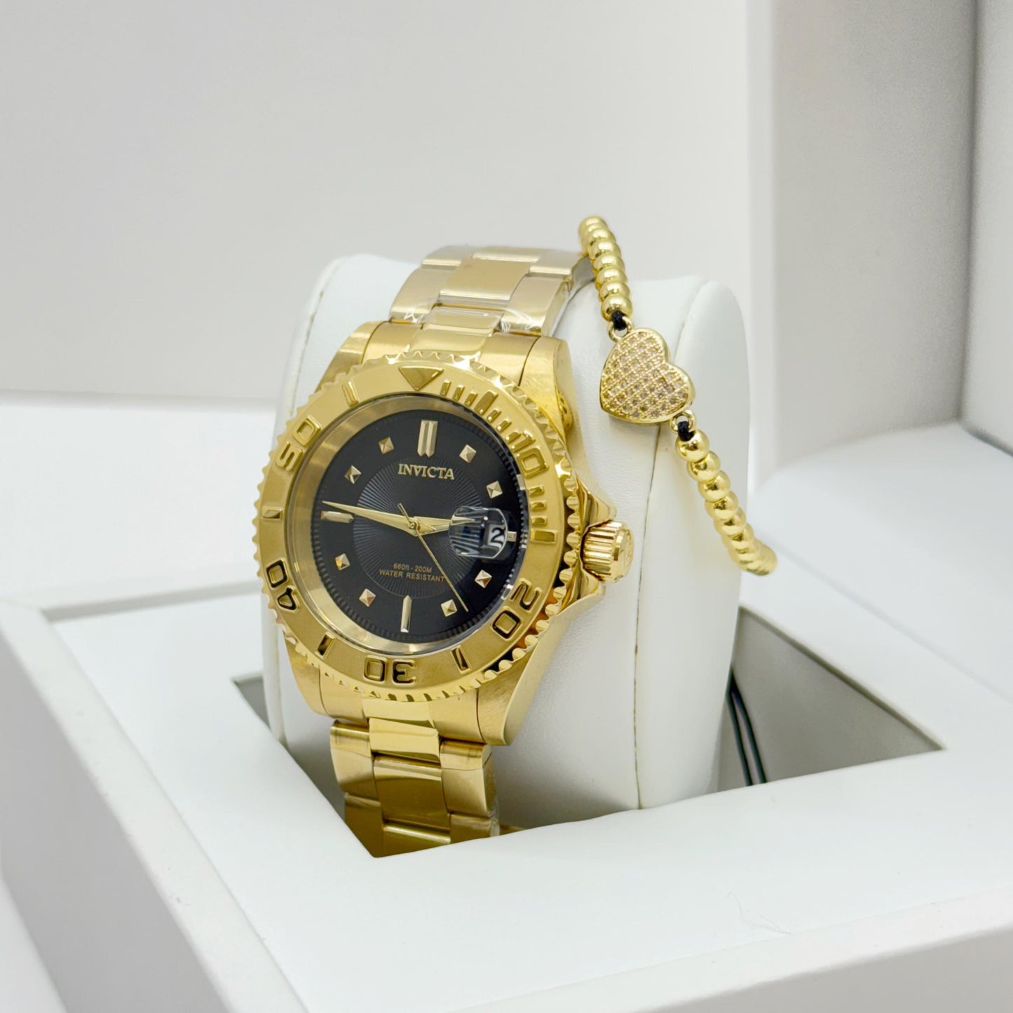 Invicta Pro Diver Women's  Watch 40mm. Gold Una Pulsera Gratis