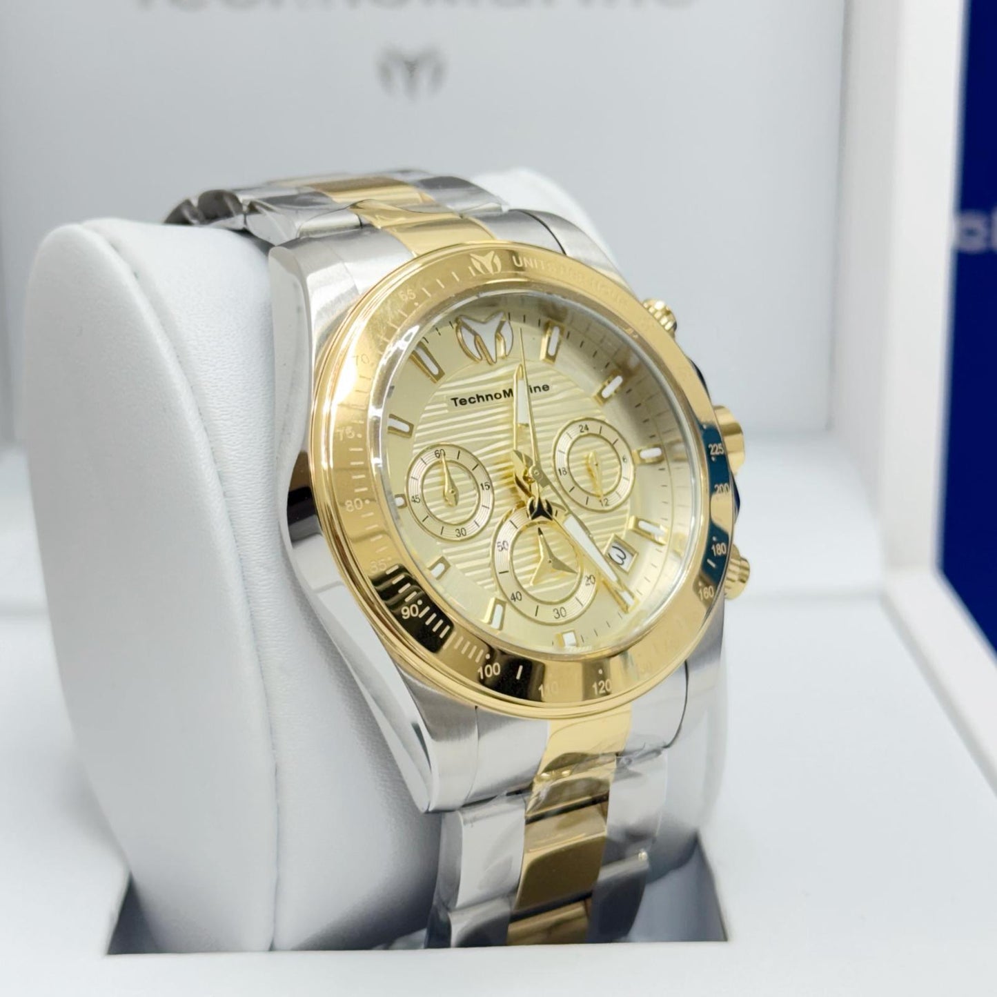 Technomarine Men Manta Ray Chronograph Quartz White Dial 42 mm