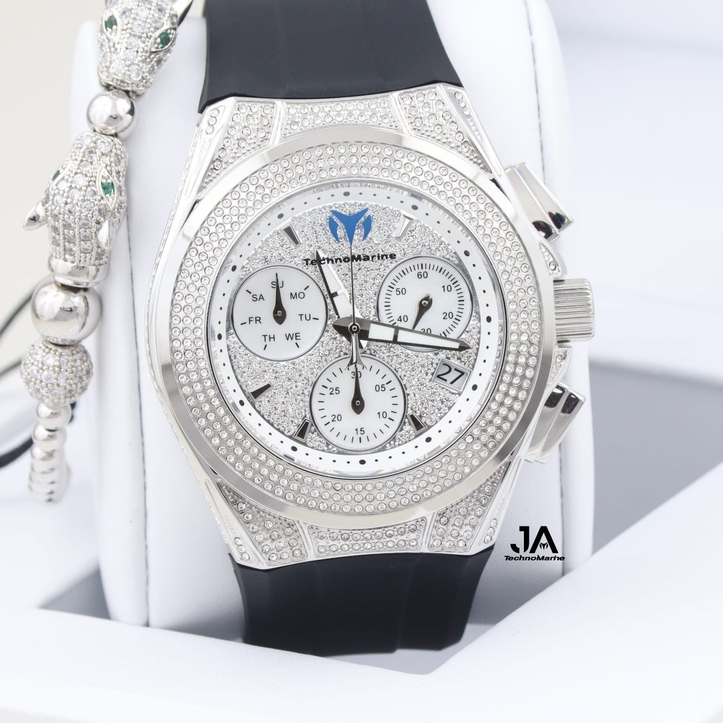 TECHNOMARINE (Pave) Cruise Collection Swiss Machine Silver Color One Free Bracelet